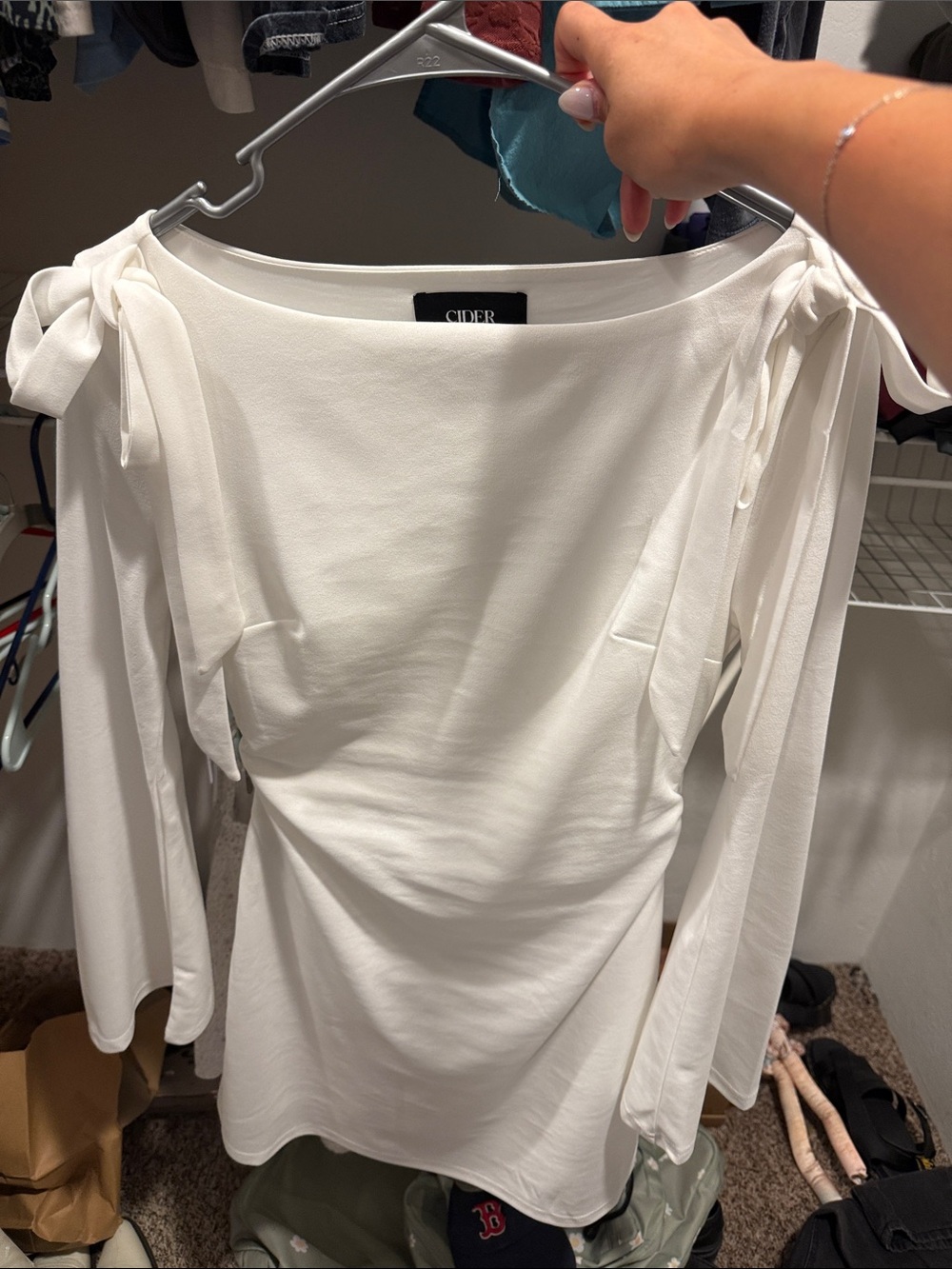 Cider White Tie-Shoulder Long Sleeve Tunic Top